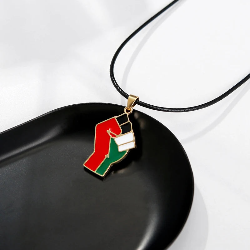 Pendentif la Palestine résiste | Palestine Feel Time™