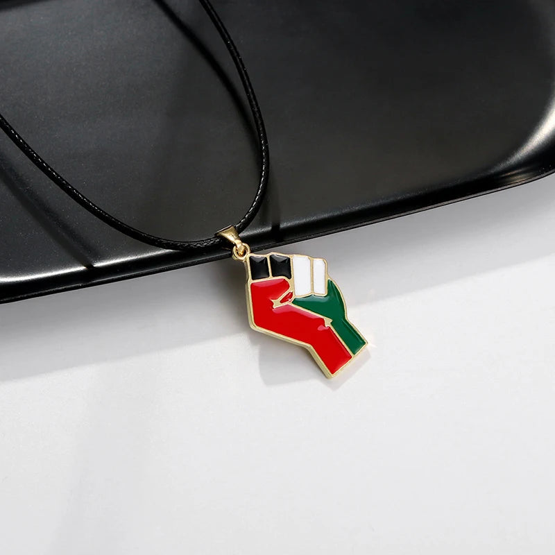 Pendentif la Palestine résiste | Palestine Feel Time™